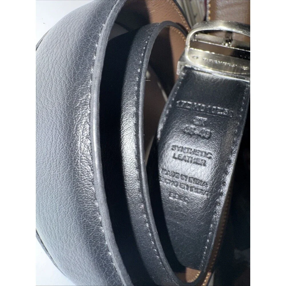 Dockers reversible belt